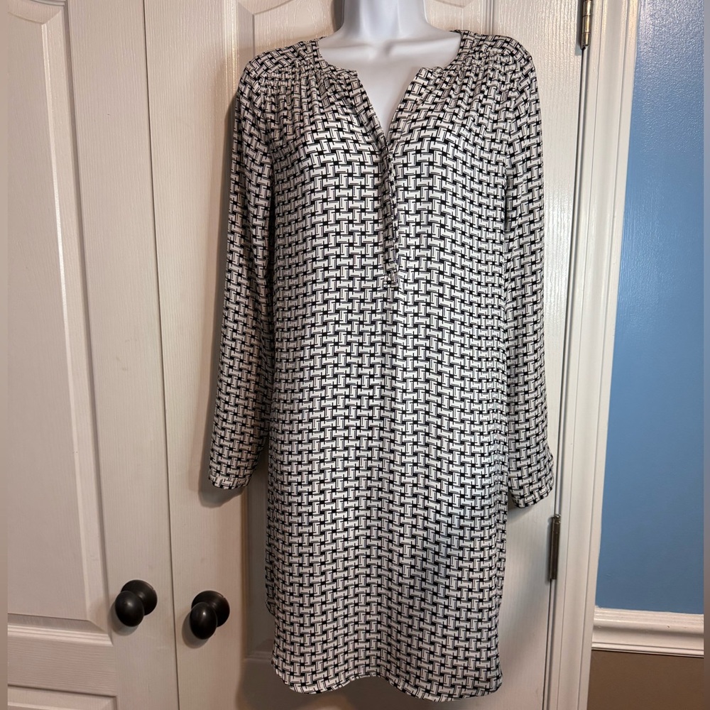 NWT‎ Charming Charlie’s Black & White Blouse Dress Size Small 🖤🤍